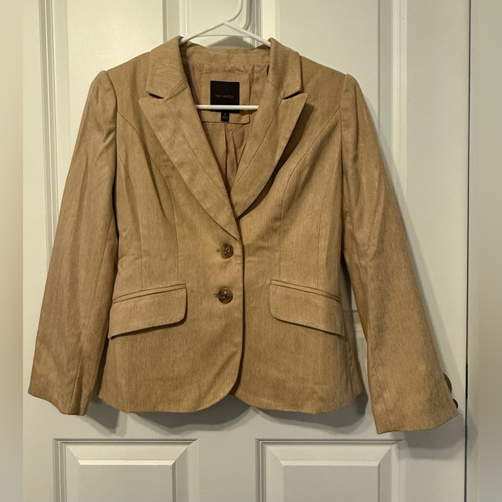The Limited Cream/Tan 2 Piece Suit - Picture 6 of 11